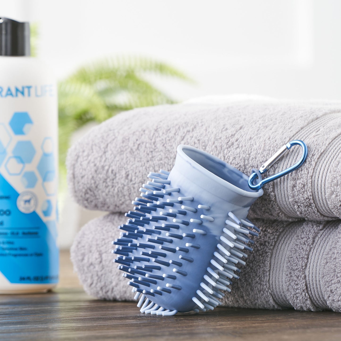 Small Paw Cleaner for Dogs with Carabiner